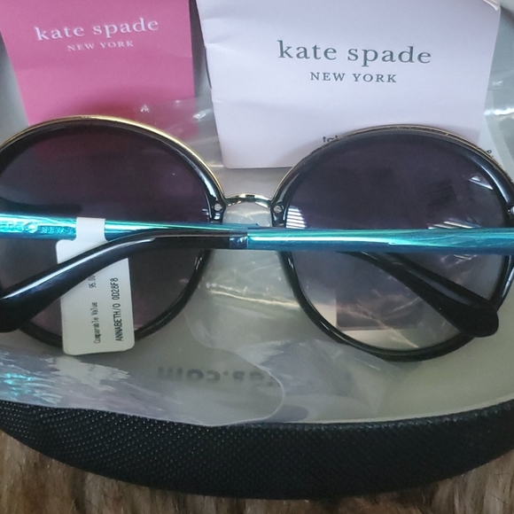 Kate spade polarized sunglasses bagged case